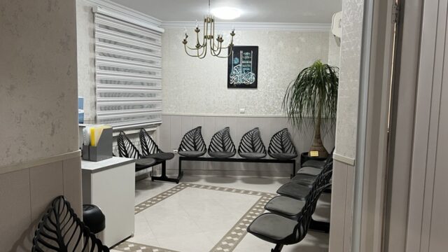 photo-5769660604057586706-y